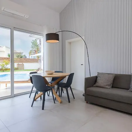 Blue Sky By Lovelystay Сasa de vacaciones