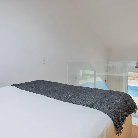 Blue Sky By Lovelystay * Corroios