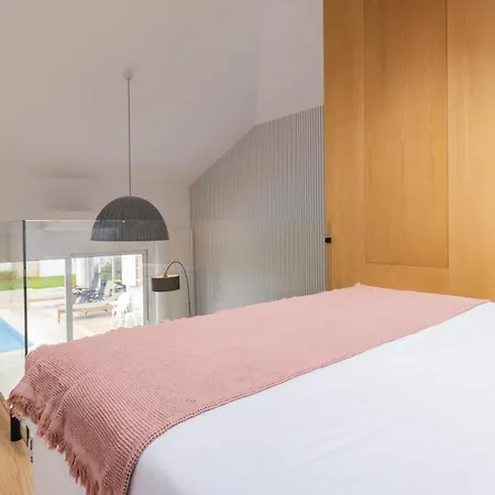 Blue Sky By Lovelystay * Corroios