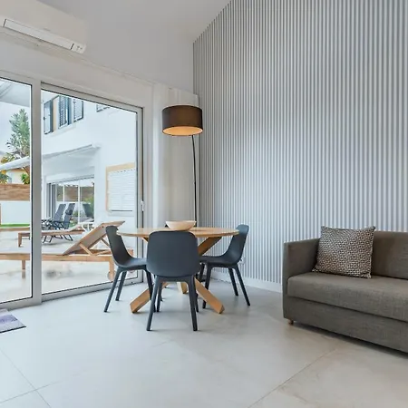 Blue Sky By Lovelystay Сasa de vacaciones